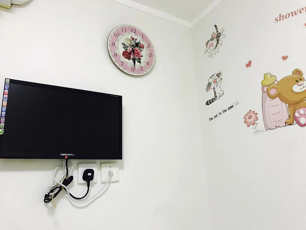 Shinny Inn Kowloon  Guest house